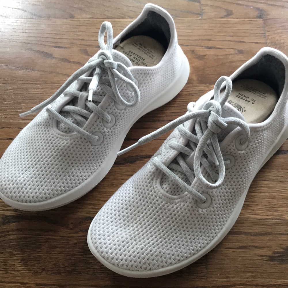 NEW Women’s allbirds Tree Runners US size 7